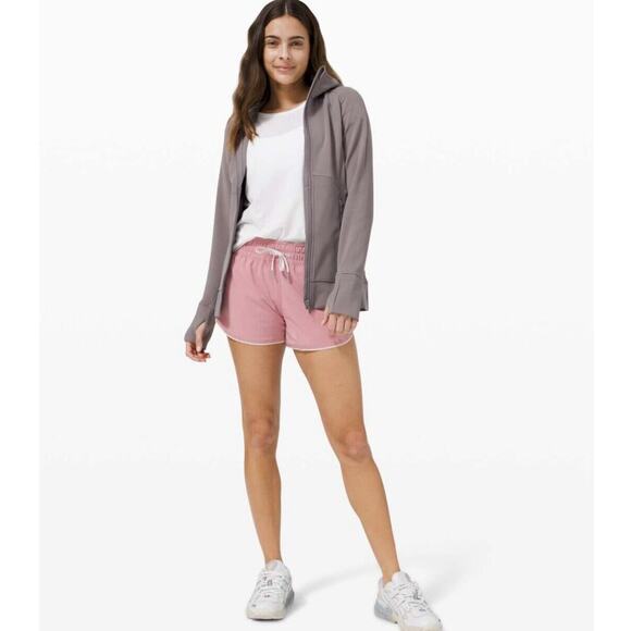 Lululemon Choose a Side Reversible Shorts Womens Size 8 Pink Taupe / Bliss 3 In. - Picture 1 of 16